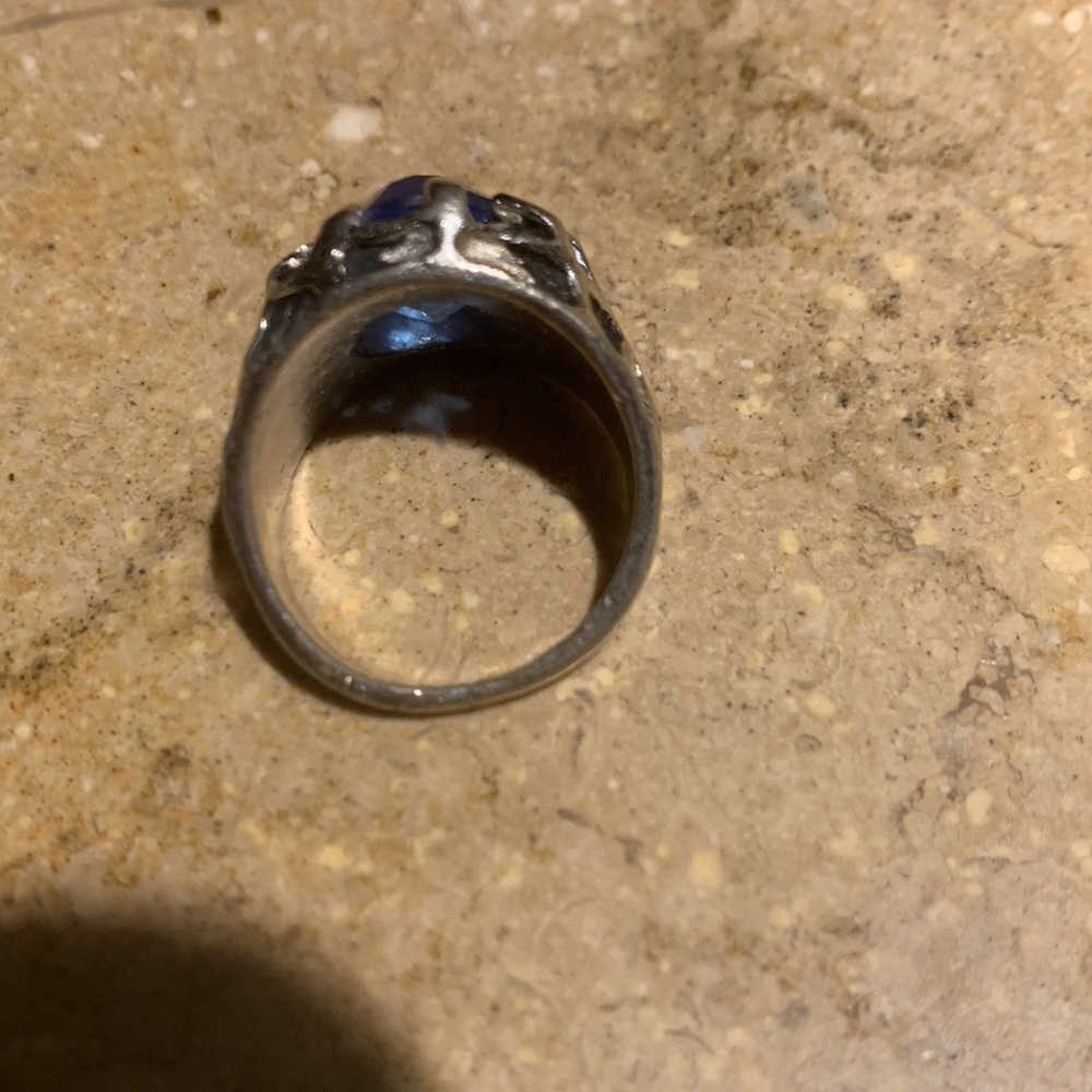 Ring - Picture 4 of 8